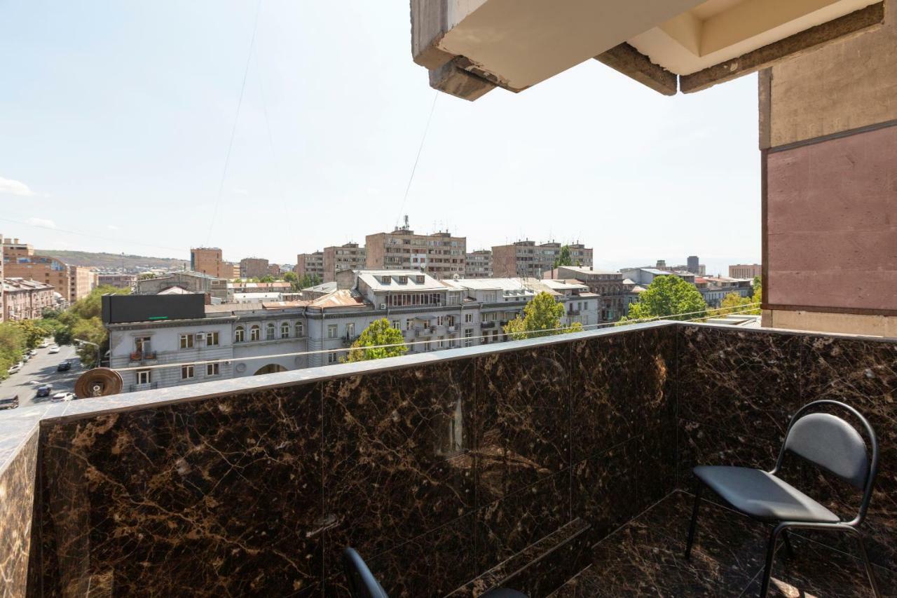 Umba Apartment N3 - Balcony And Mount Ararat View Erévan Extérieur photo